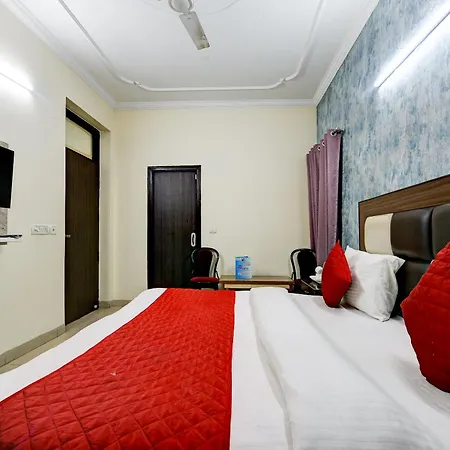 Hotel Mayank Plaza-Near Igi Airport Terminal-3-3