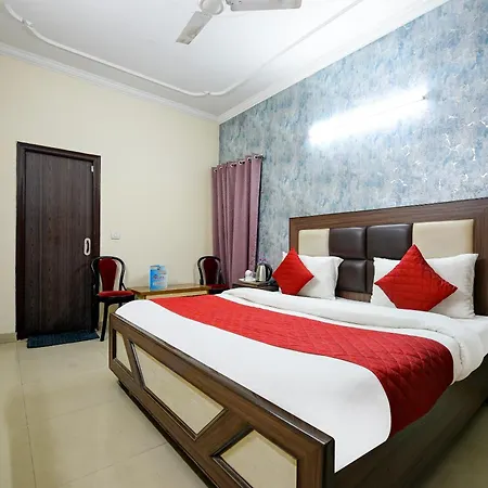 Hotel Mayank Plaza-Near Igi Airport Terminal-3-2